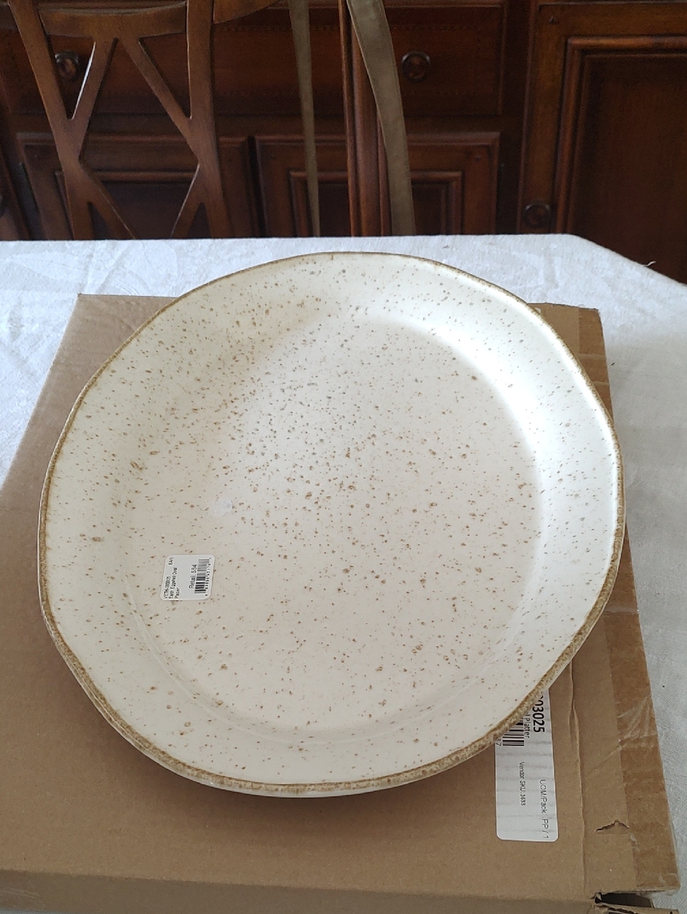 NWT Vietri Eggshell Oval Platter. Cream Ceramic Dinner Plate - Neutral Stoneware